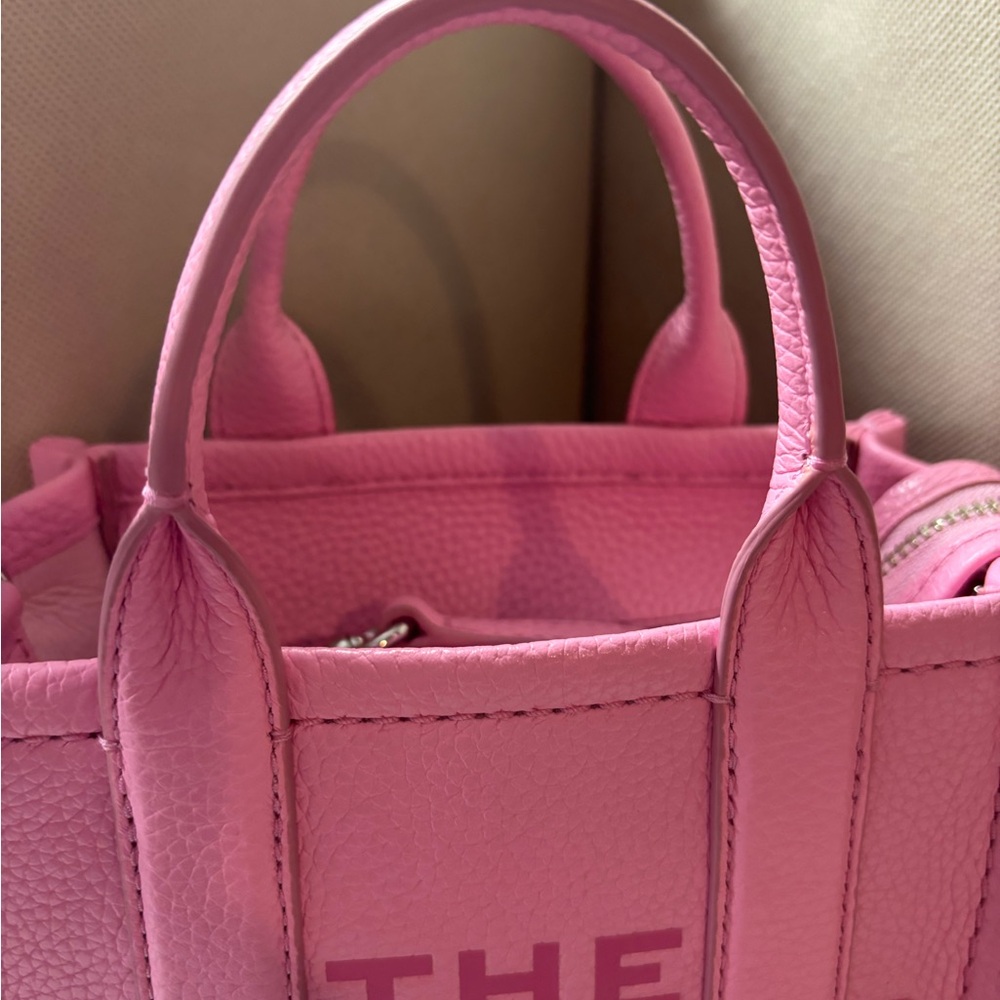 Marc Jacobs Fluro Candy The Leather Crossbody Tote Bag MINI - Picture 2 of 16